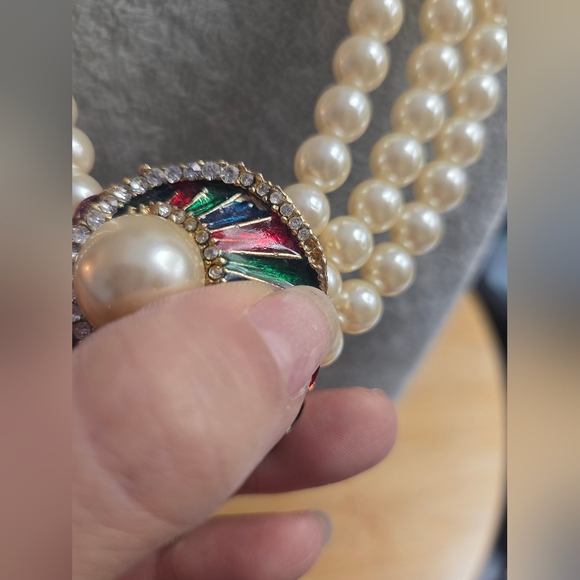 Pearl 3 Layer Necklace with Colorful Pendant - Picture 4 of 5